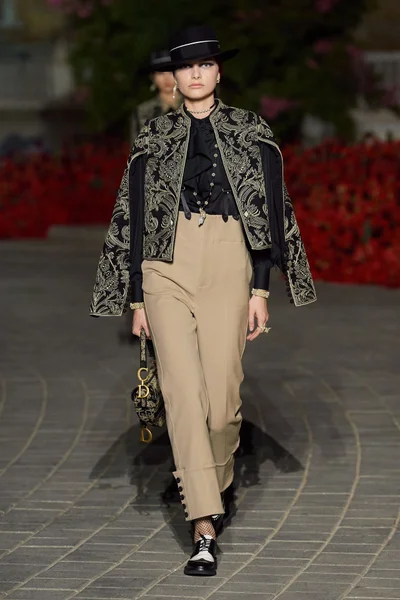 Look 68